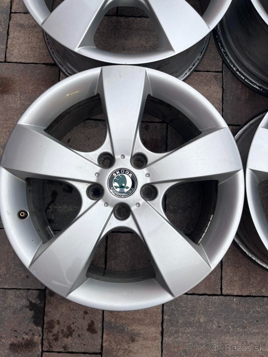 Predám org.hlinikové disky Skoda Octavia---R17 - 5