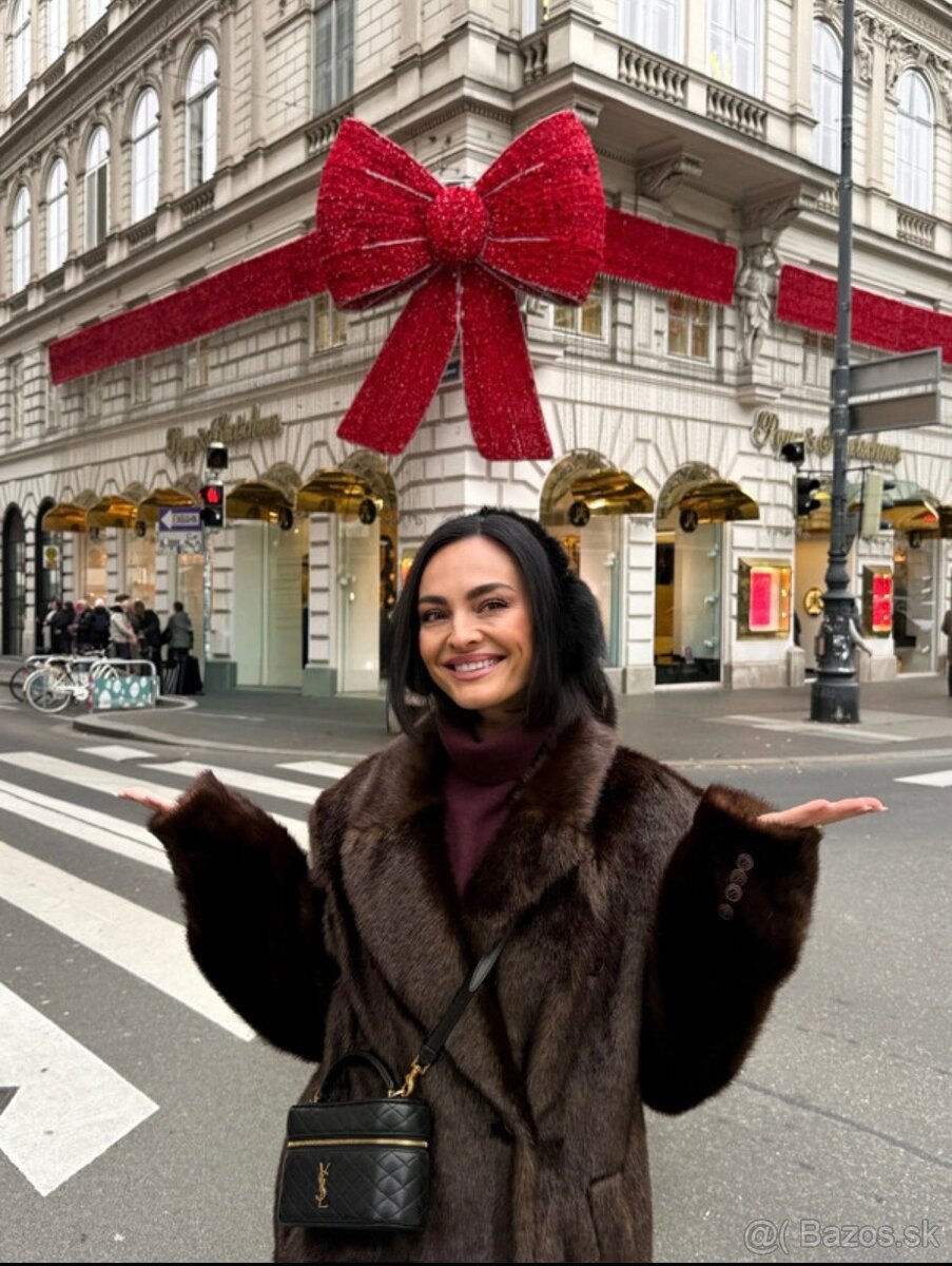 PRADA CHRANICE KLAPKY NA USI - 5