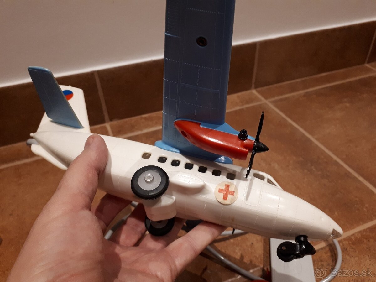 Stara hracka: Lietadlo TURBOLET - 5