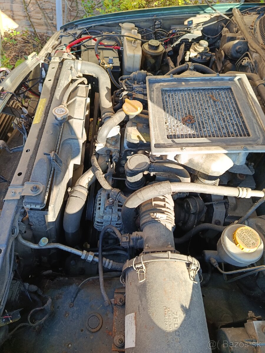 Nissan Terrano 2 - 5