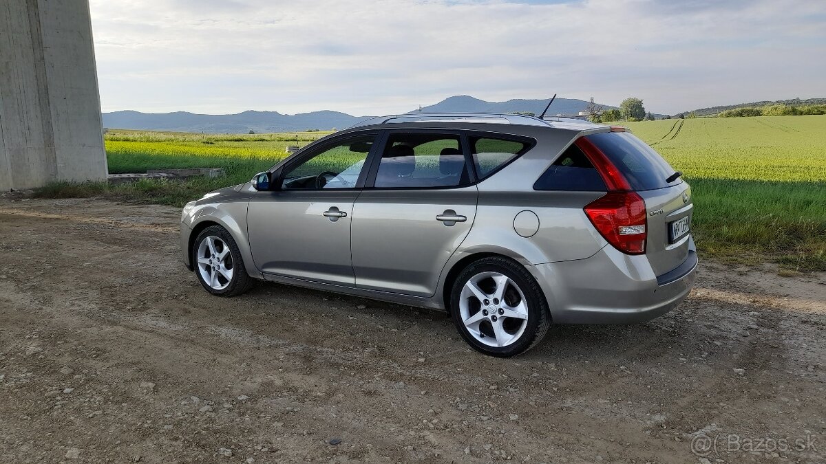Kia ceed sw 2009, 2,0 CRDI, 6MP, 238300 km - 5