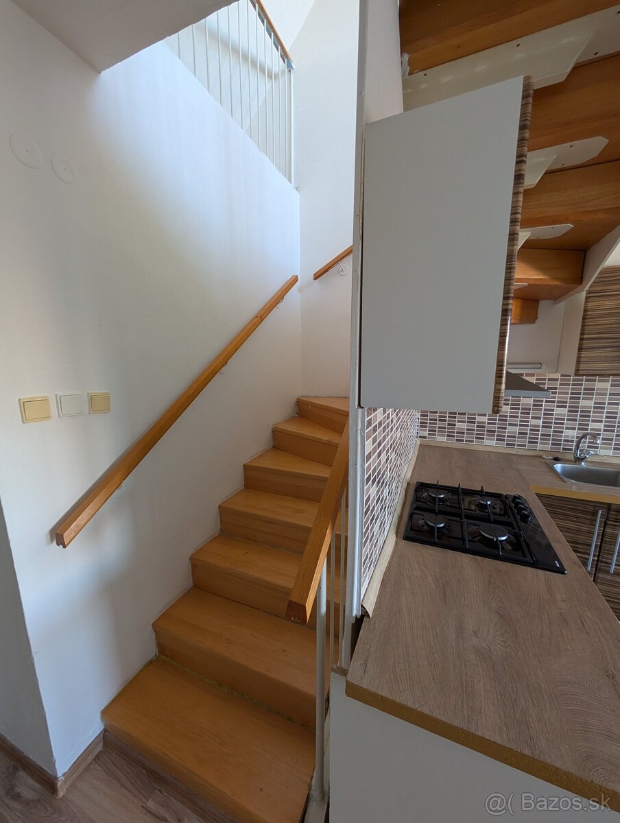 IHNEĎ VOĽNÝ - 2-izbovy byt v Centre Lučenca - Kolonáda - 5