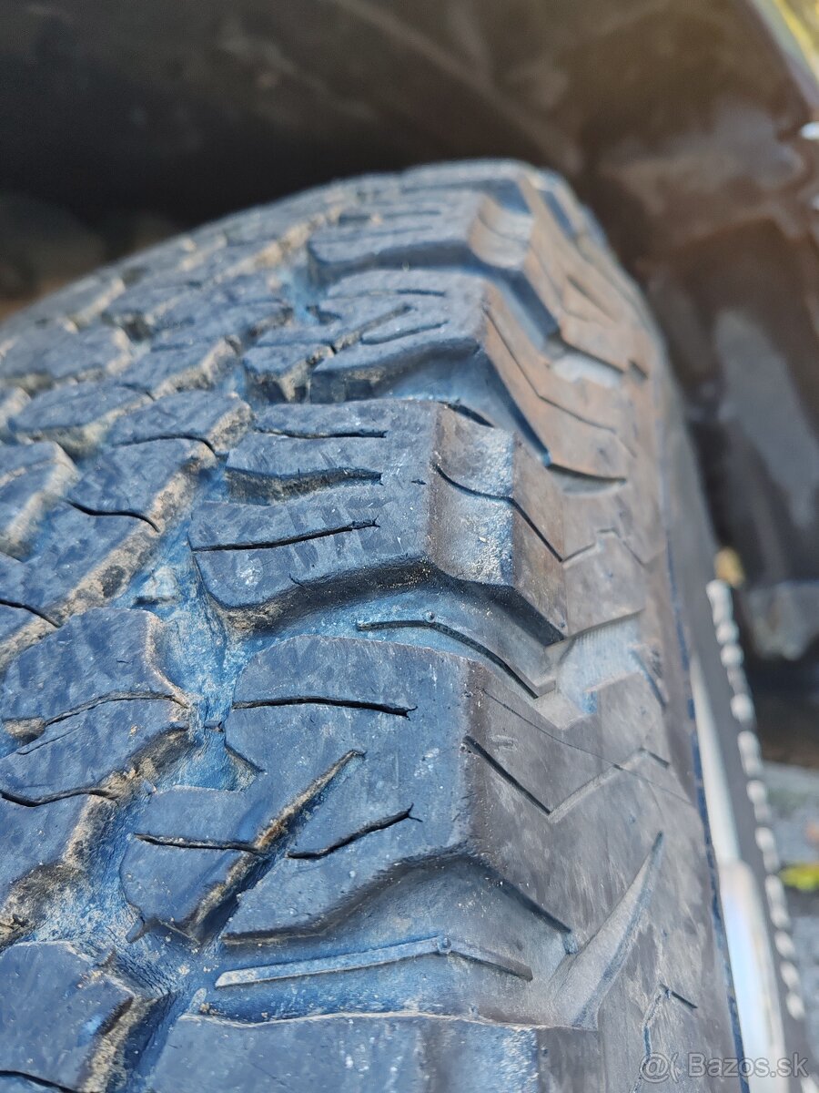 BFGoodrich All Terrain T/A KO2 285/75 R16 - 5