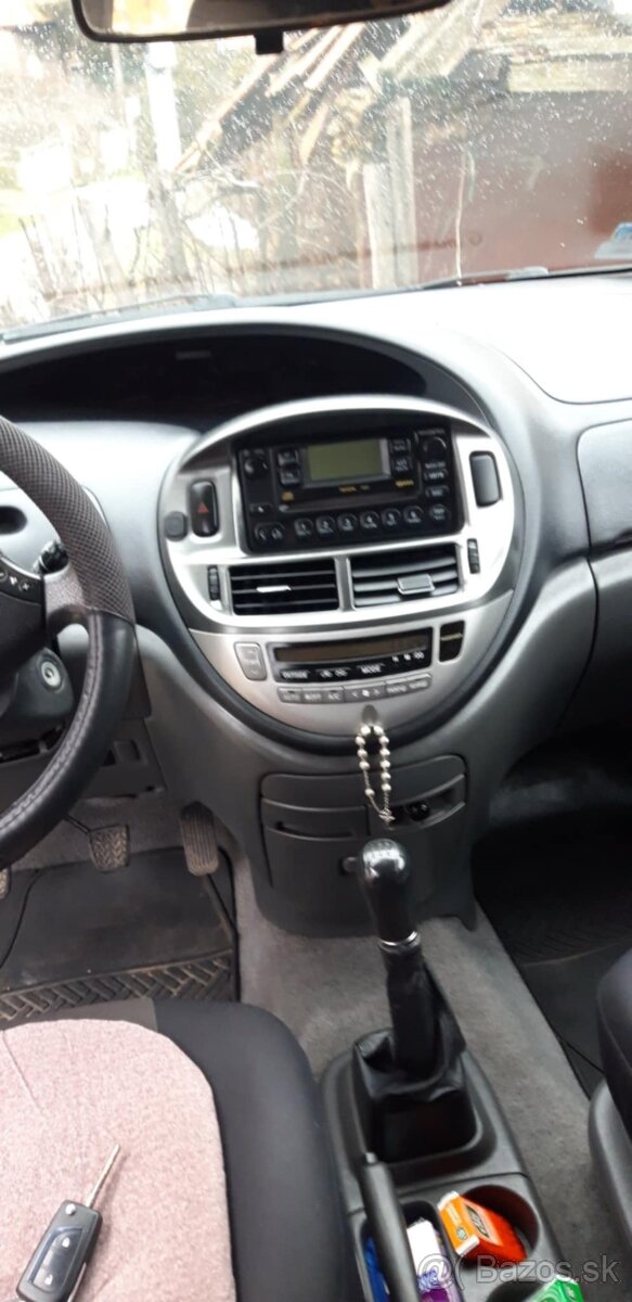 Toyota Previa - 5