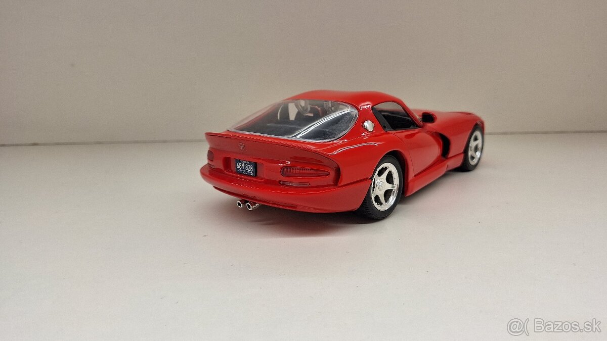 1:18 DODGE VIPER GTS / GT2 - 5