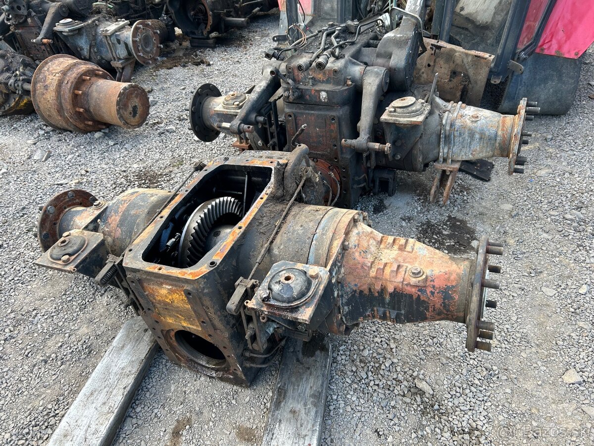 Predám rozpredám zadnú časť traktora zetor crystal - 5