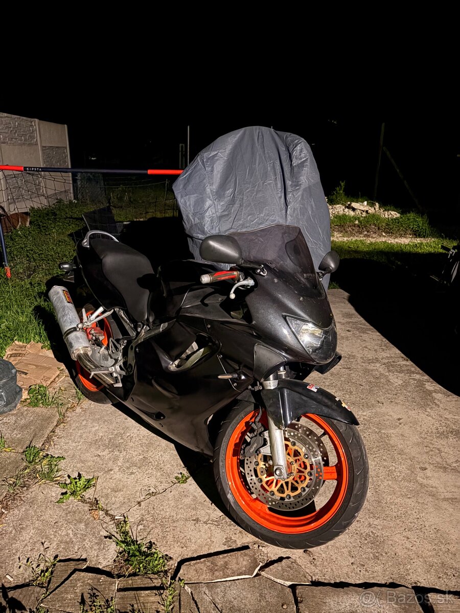 Honda cbr600 - 5