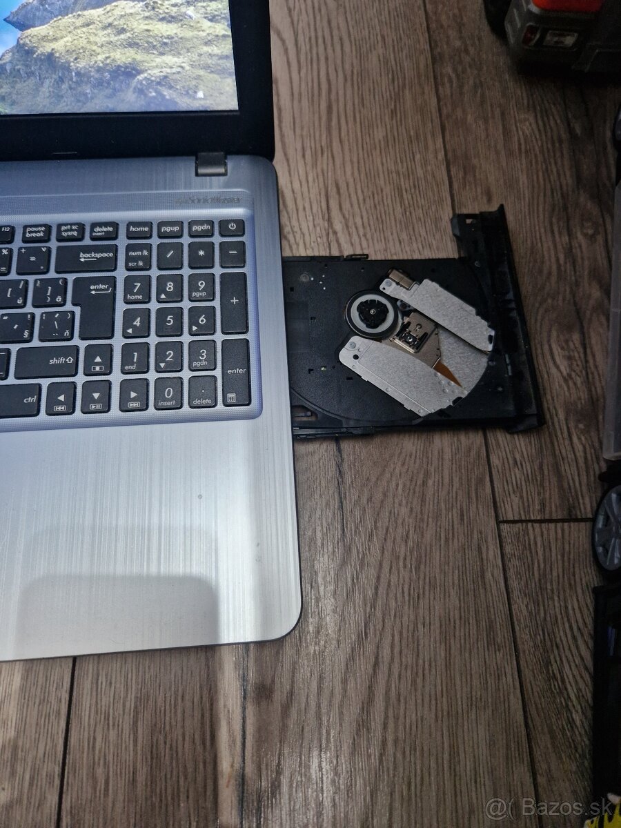 Predam notebook HP, ASUS, MP3 MP4 prehrávač, WIFI router, au - 5