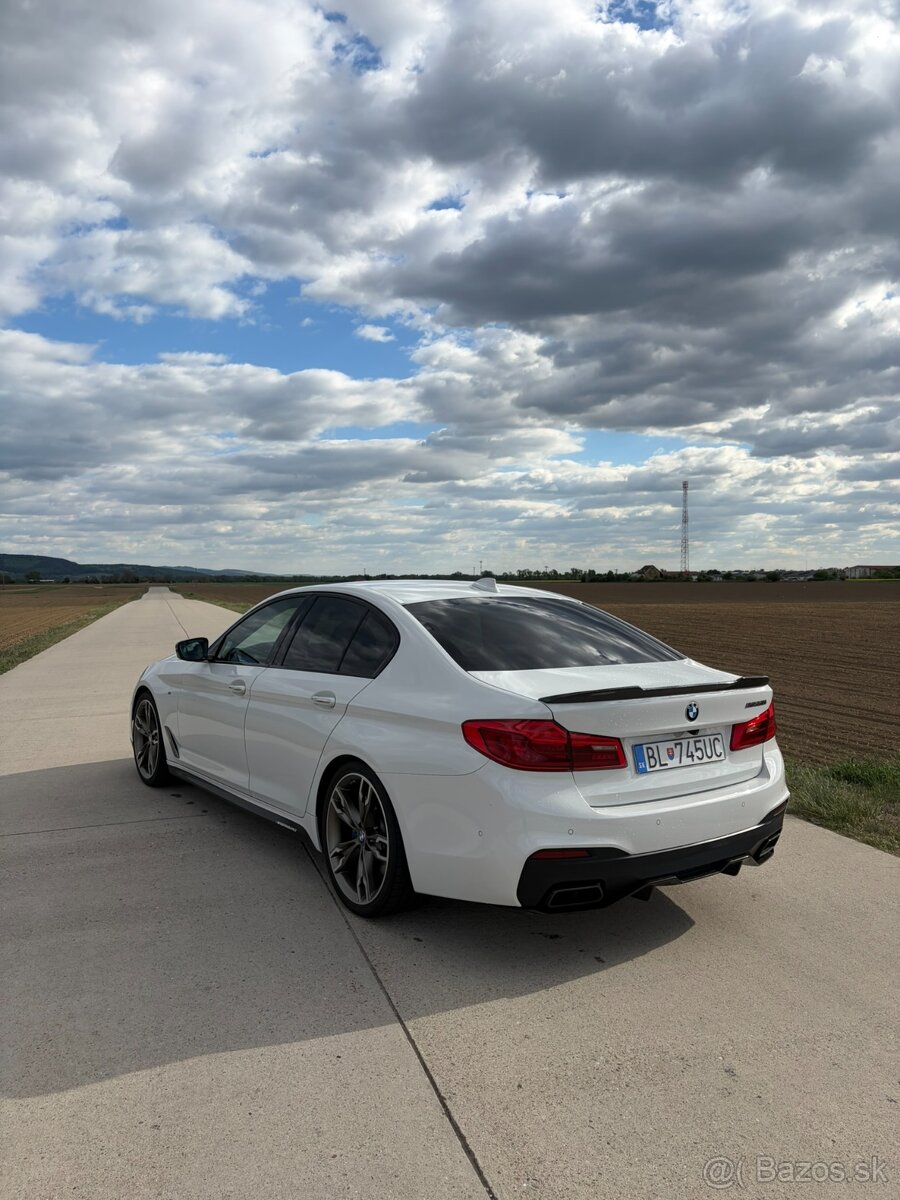 BMW M550i xDrive - 5