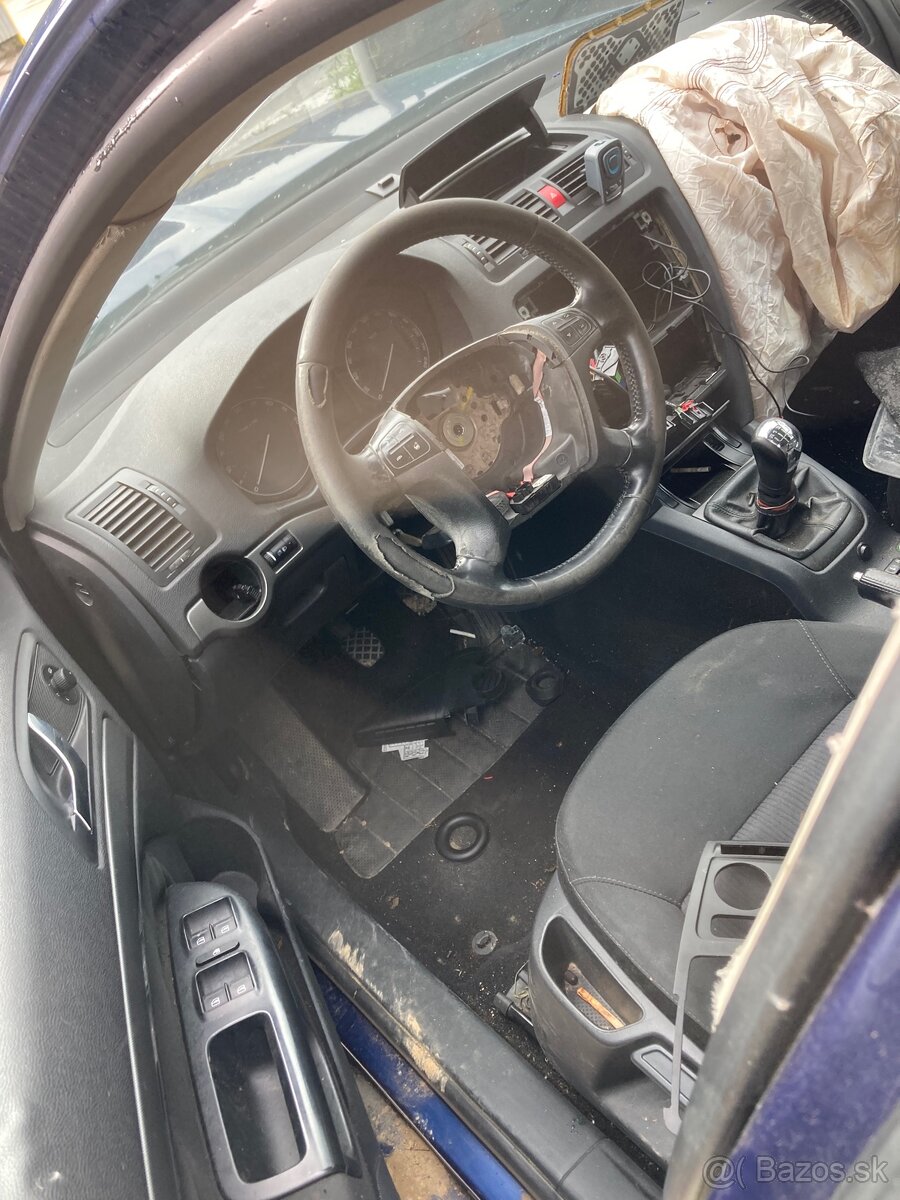 Rozpredam škoda octavia 2 1.9 TDi BXE 77kw - 5