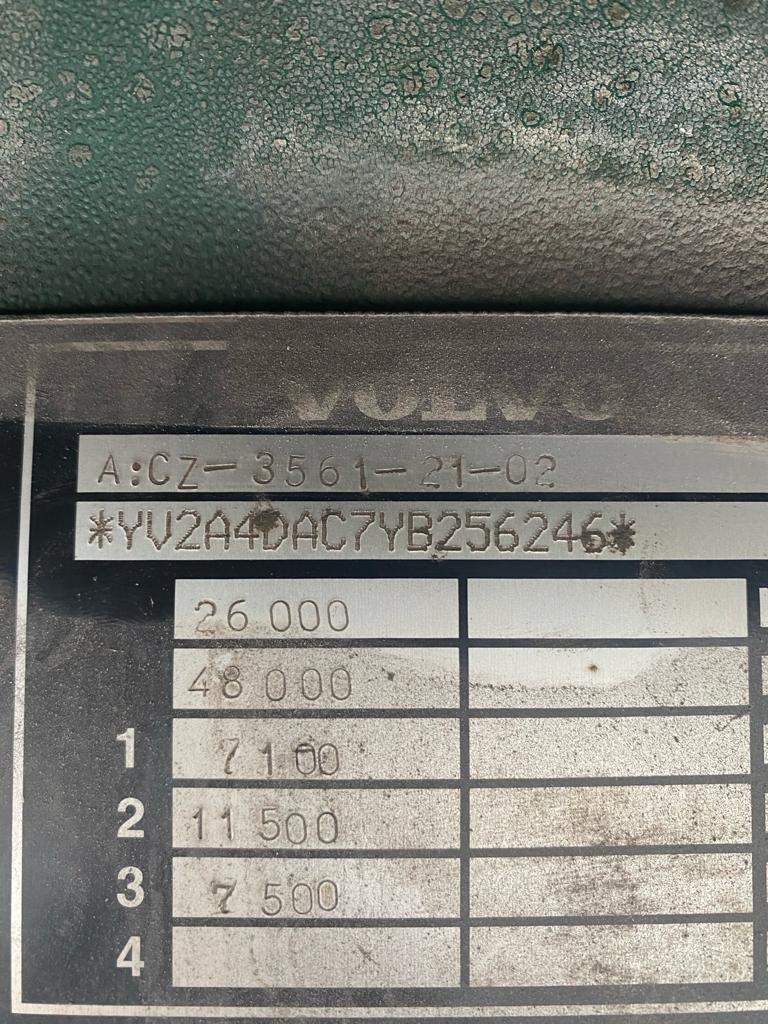 Prodáme tahač Volvo FH 12 420, 6x2, rok: 05/2000. Manuál, - 5