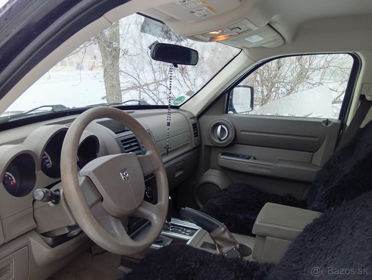 Dodge nitro - 5