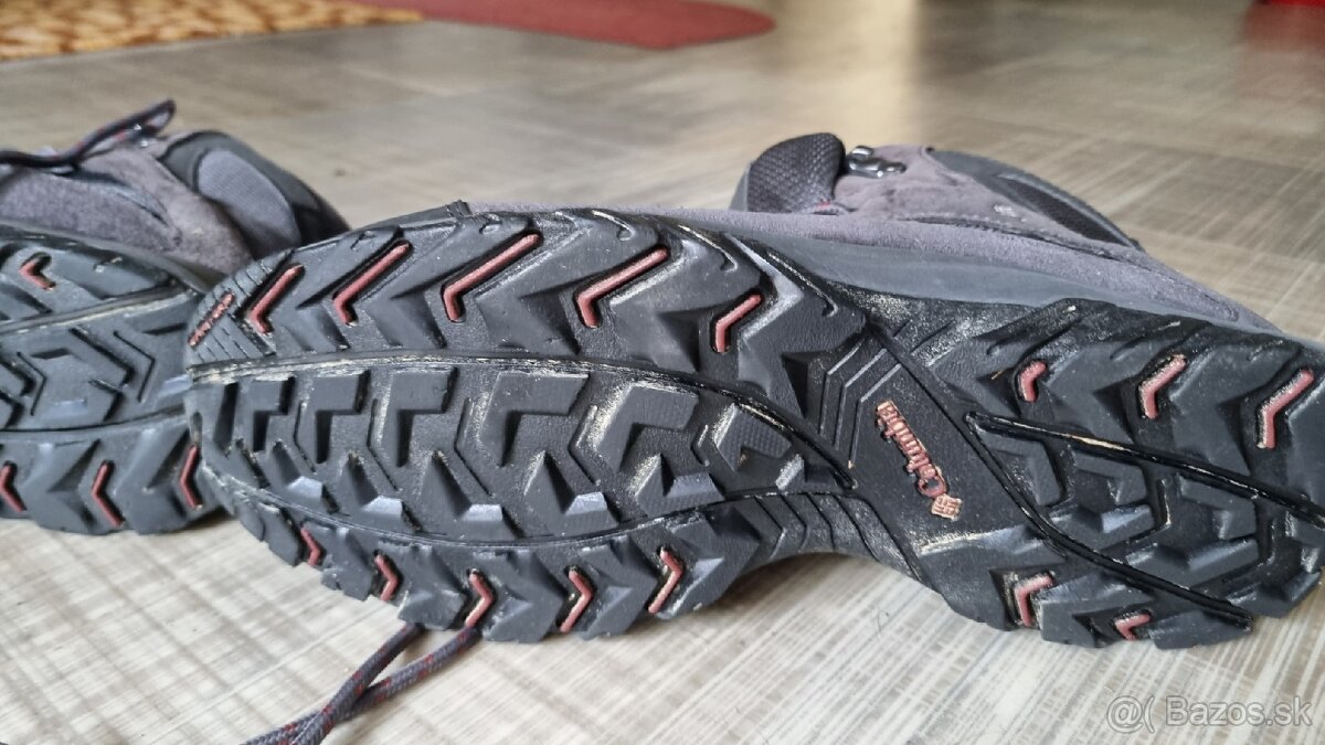 Columbia
CRESTWOOD MID WP - 5