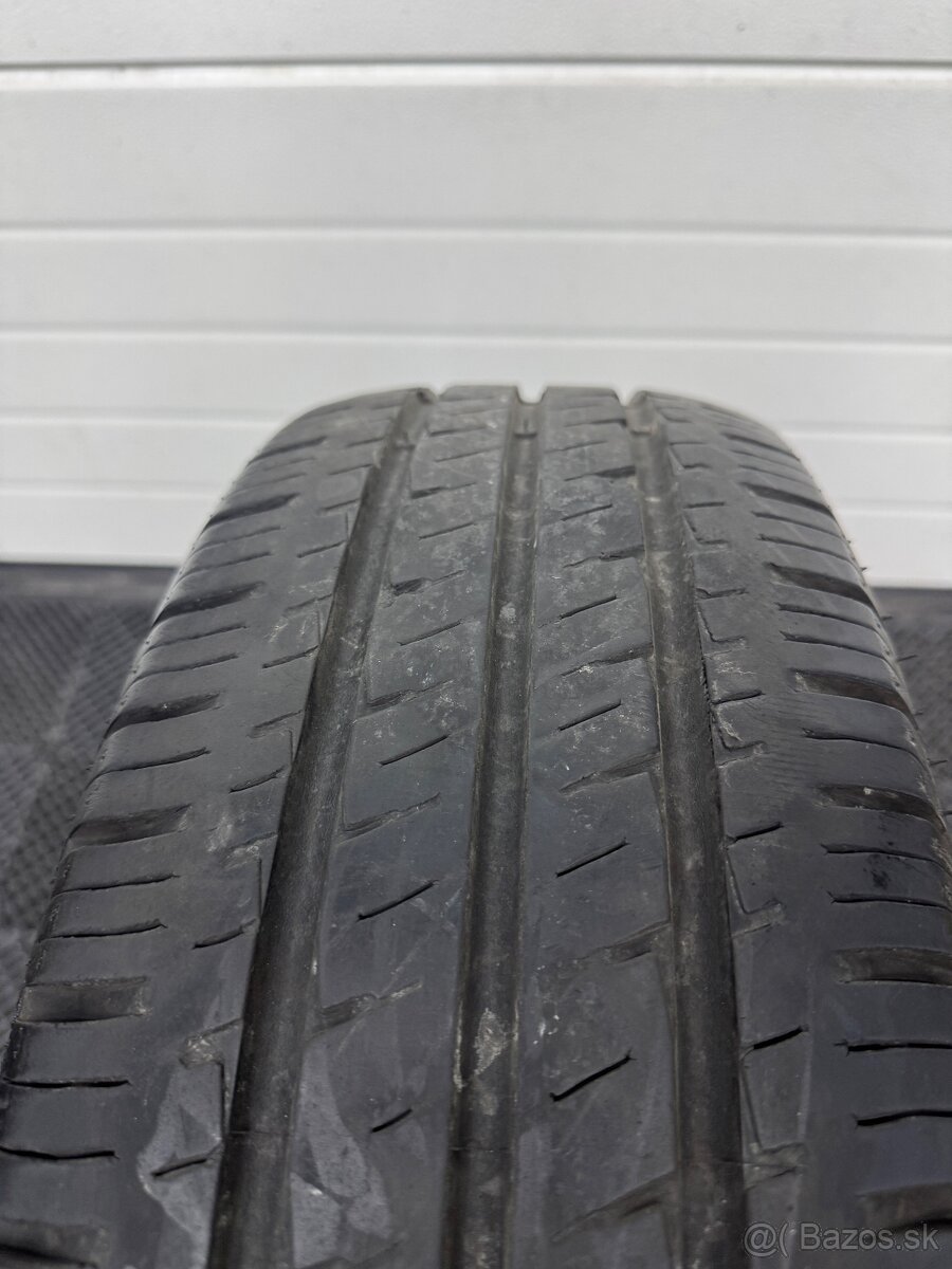 Hankook Vantra LT 225/70 R15C DOT 0822 - 5