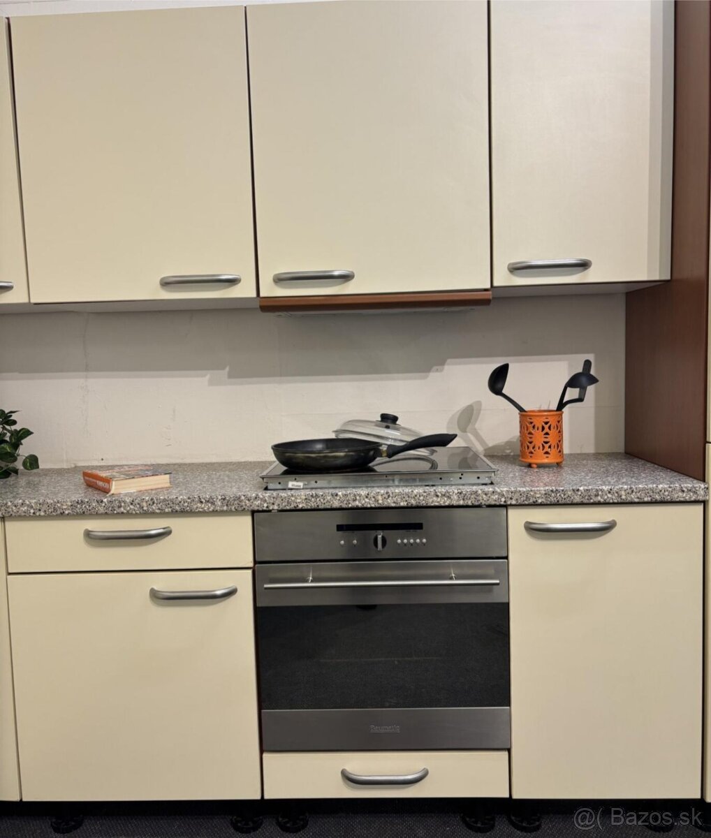 Nadčasová kuchyňa LEONA - 5