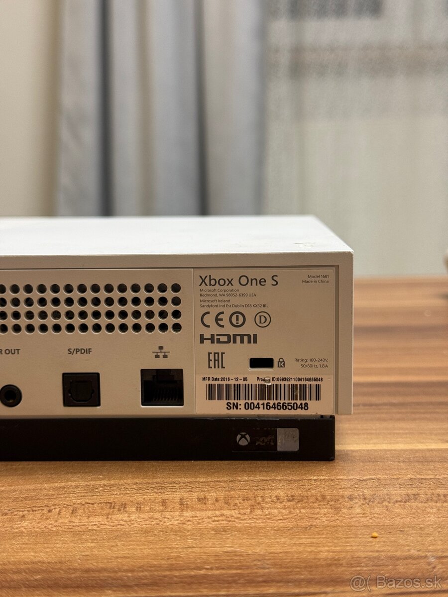 Xbox One S 1TB / Hry + 2 ovládače - 5