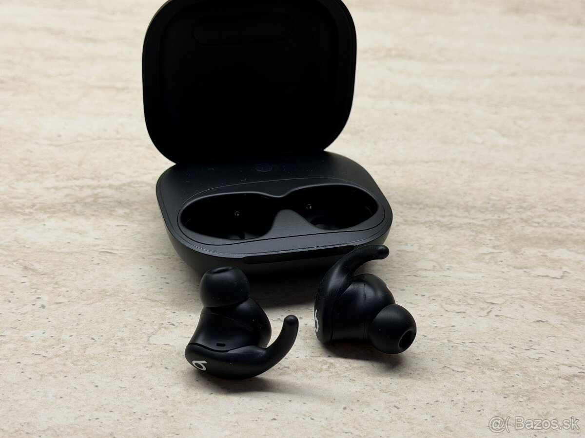 Beats Powerbeats Fit - 5