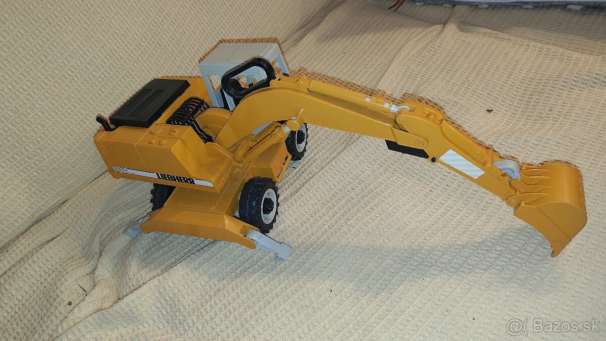 BRUDER bager Liebherr 912 - 5