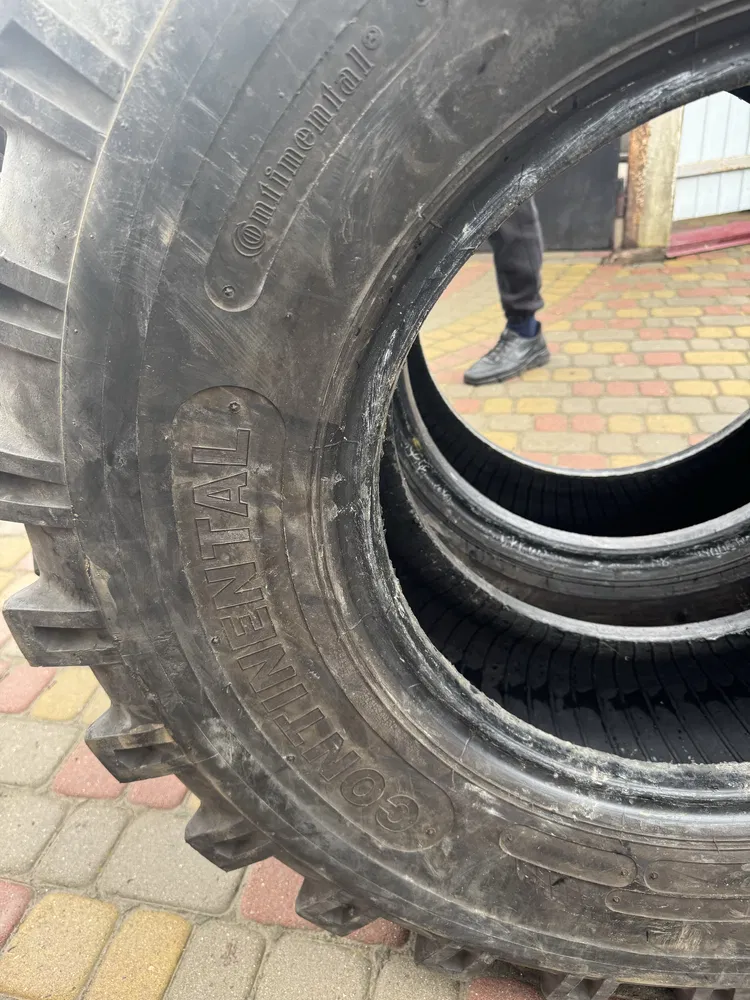 Gumy continental 335/80 R 20 - 5