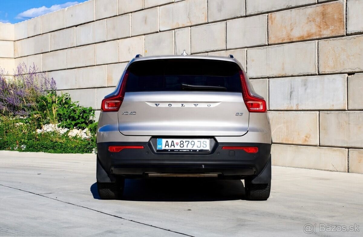 Volvo XC40 2.0 B3 mHEV Plus Dark, FINANCOVANIE - 5