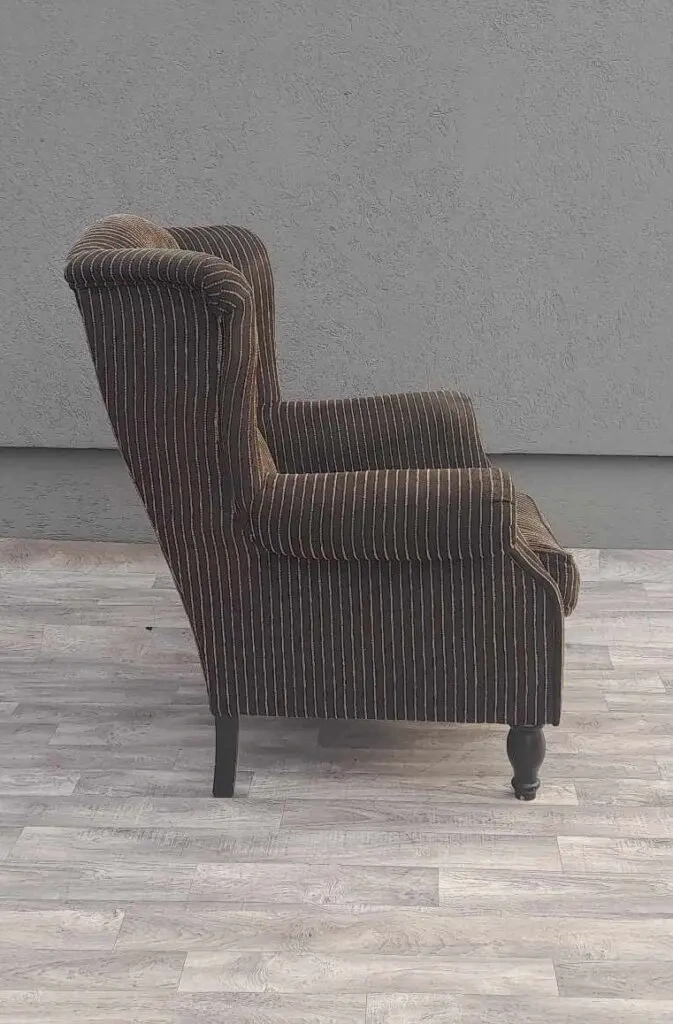 Kreslo pruhované “ UŠIAK „. - 5