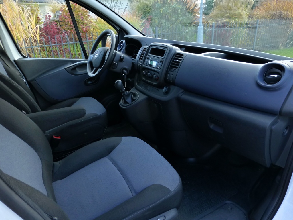 Opel Vivaro 1.6 CDTi, 8 míst, R. 2019, najeto 115000km - 5