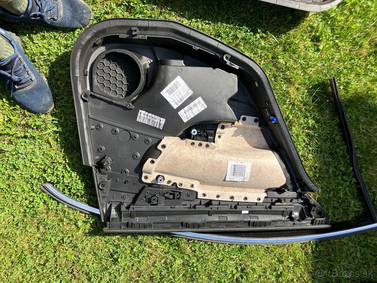 Opel Insignia dvere p/zadne, p/predne+sklo, roleta kufor - 5