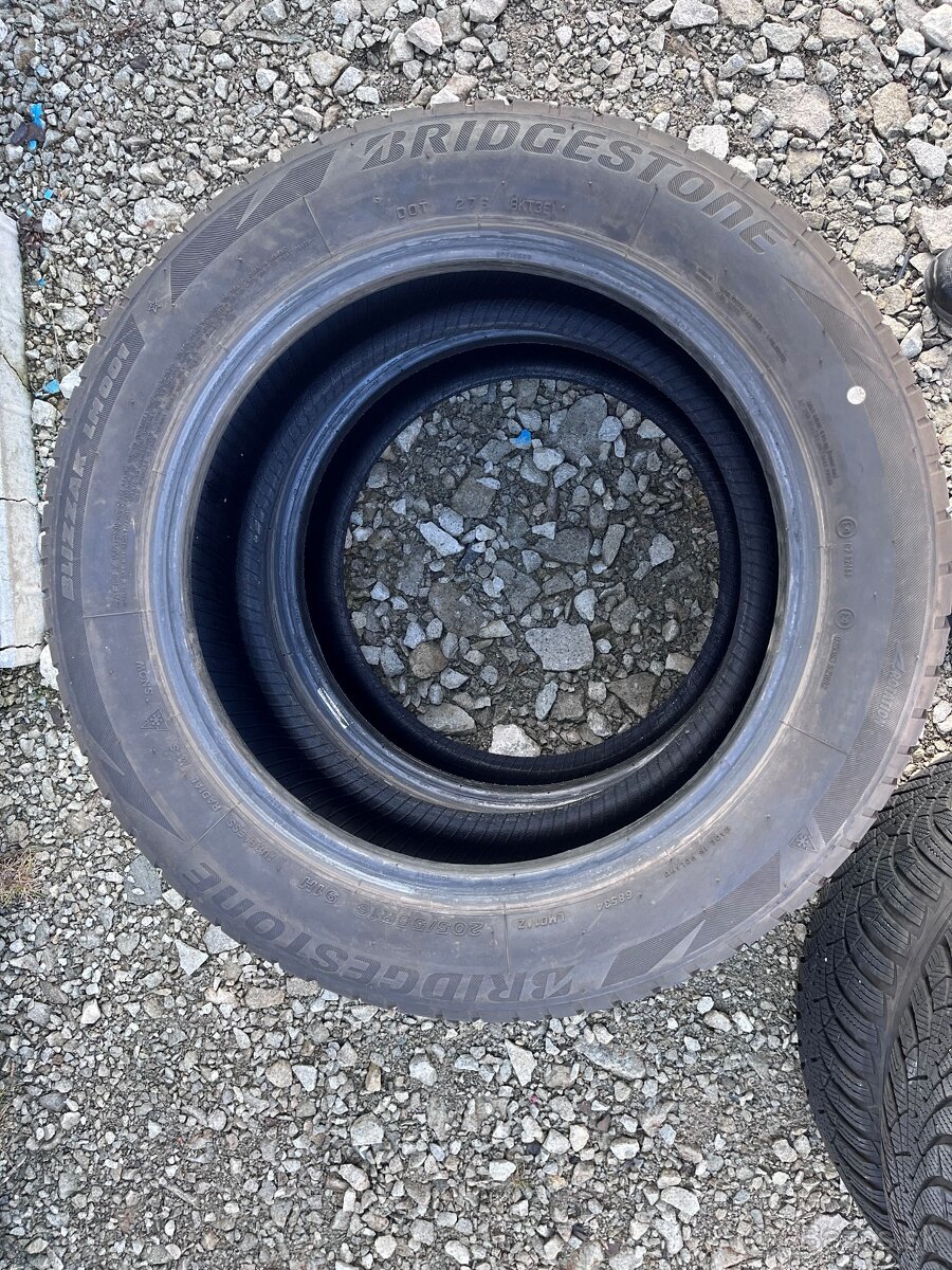 Zimne pneu sada 205/55 R16 - 5