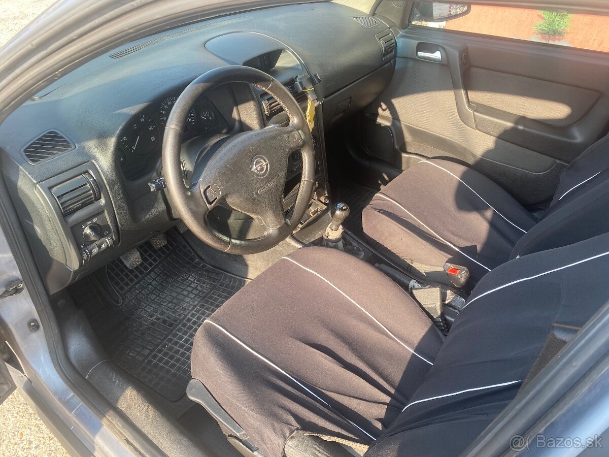 Opel Astra 1.7 CDTi Essentia 80k - 5