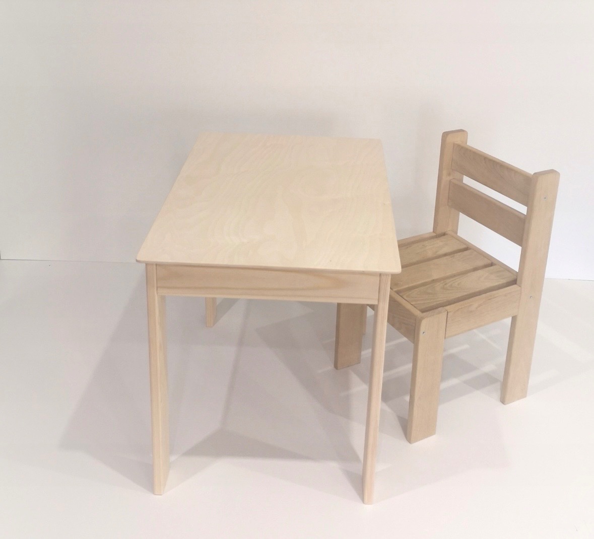 Detský stôl a stolička z masívu - 5