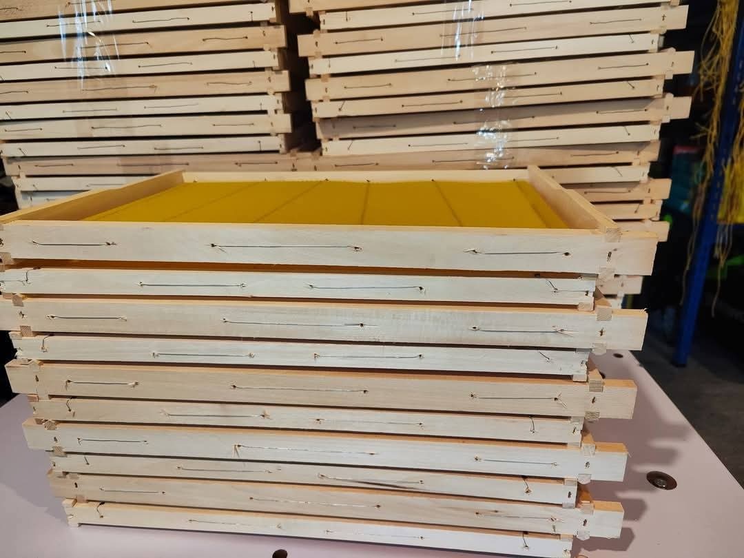 Hotové Včelárske ramiky - 5