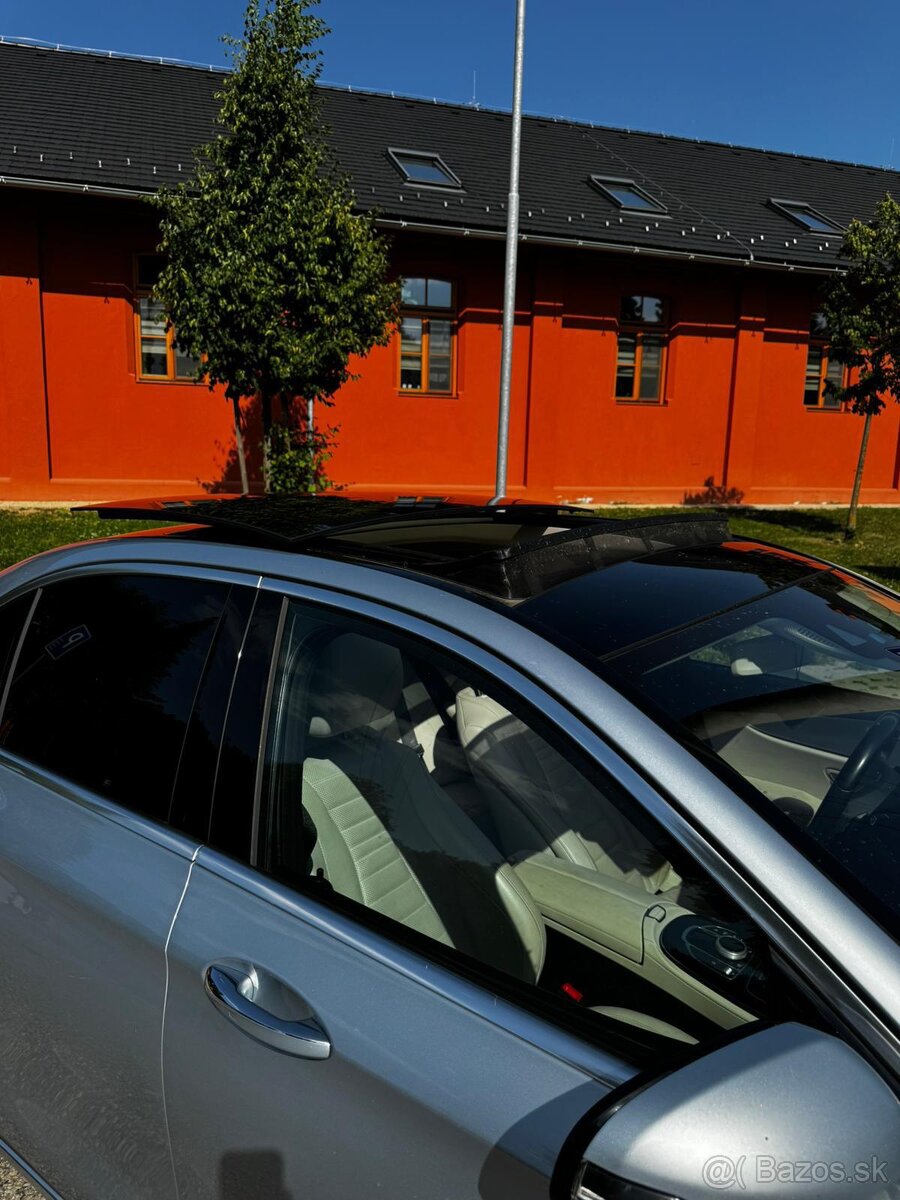 Mercedes E220 - 5