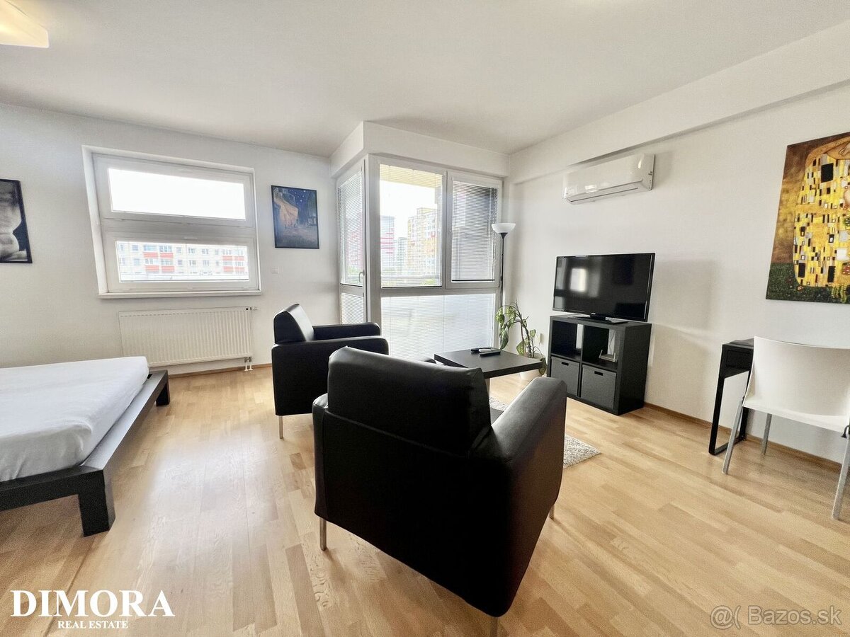 Praktický 1-izbový byt s loggiou a parkovaním pri Draždiaku - 5