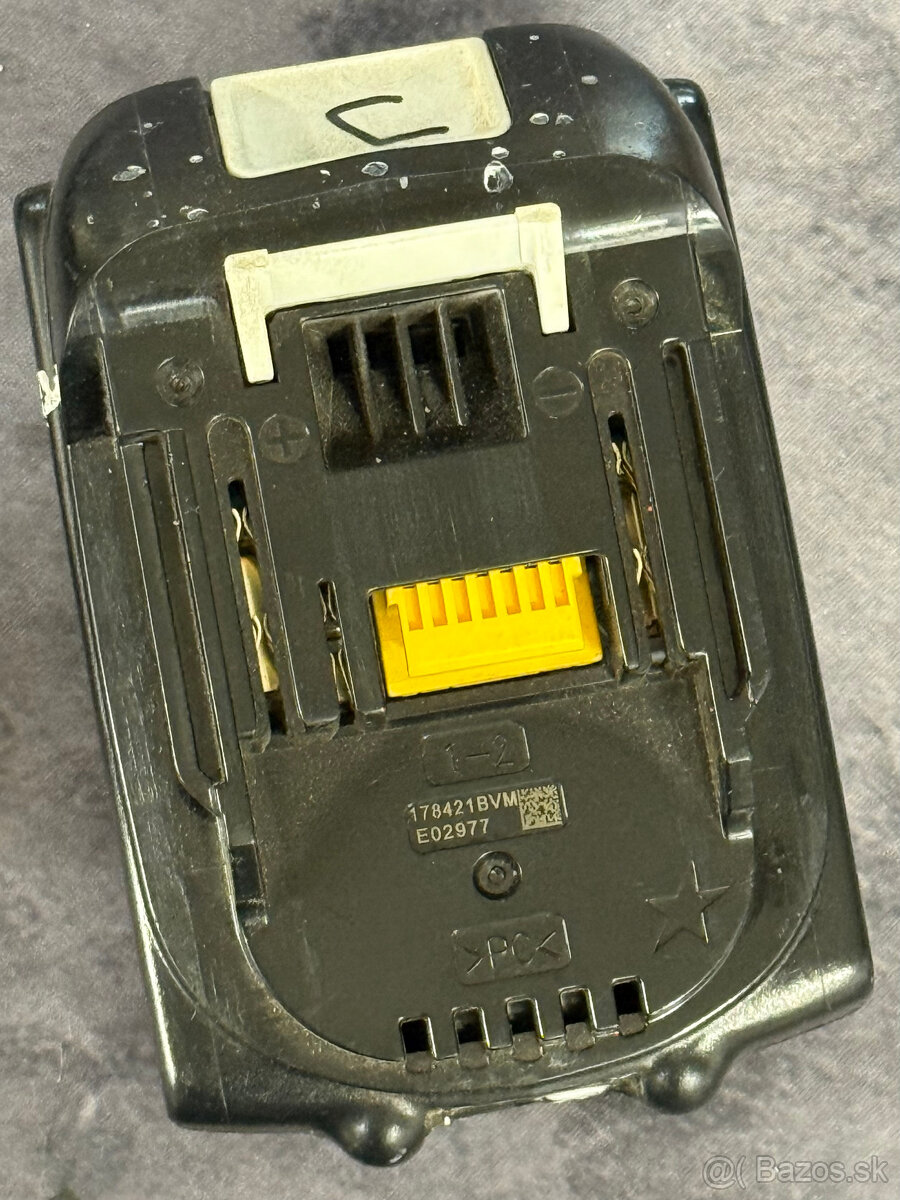 Akumulátorová príklepová vŕtačka Makita DHP484 a batéria 3Ah - 5