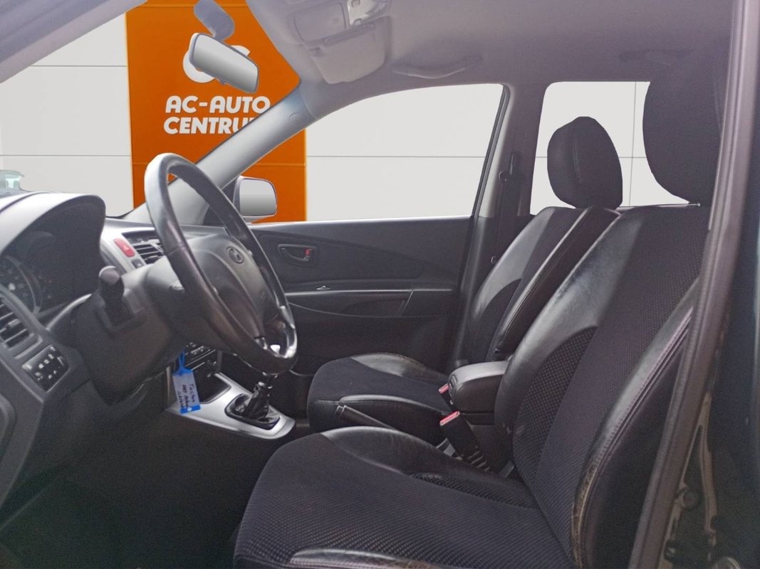 Hyundai Tucson 2.0 CRDi VGT Active - 5