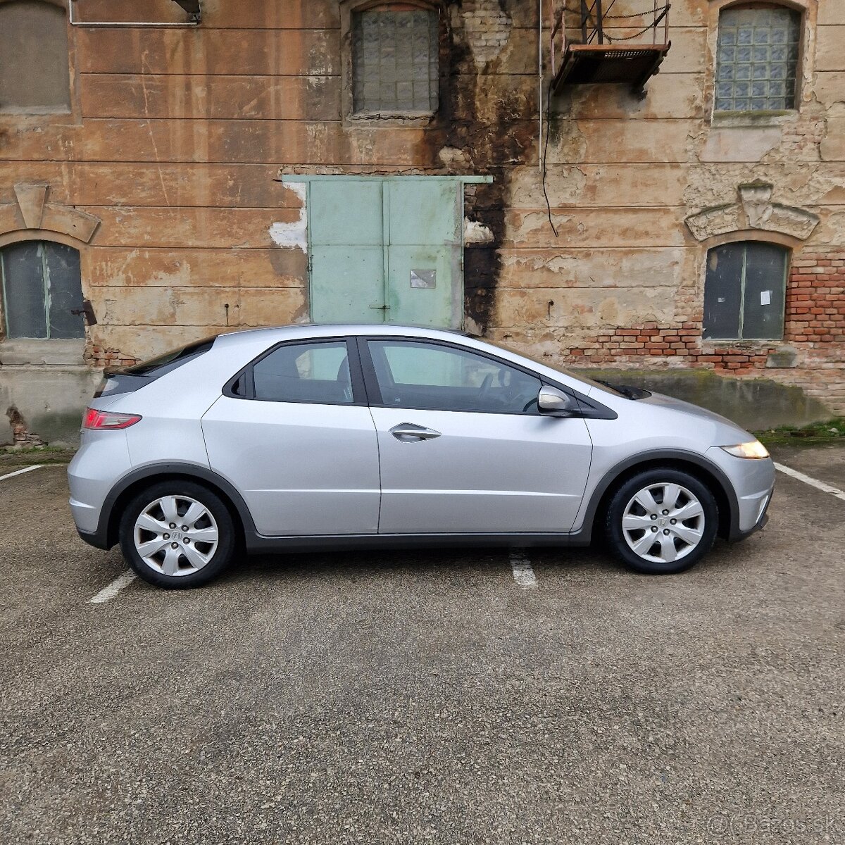 Honda Civic VIII 1.8 i-VTEC Ufo - 5