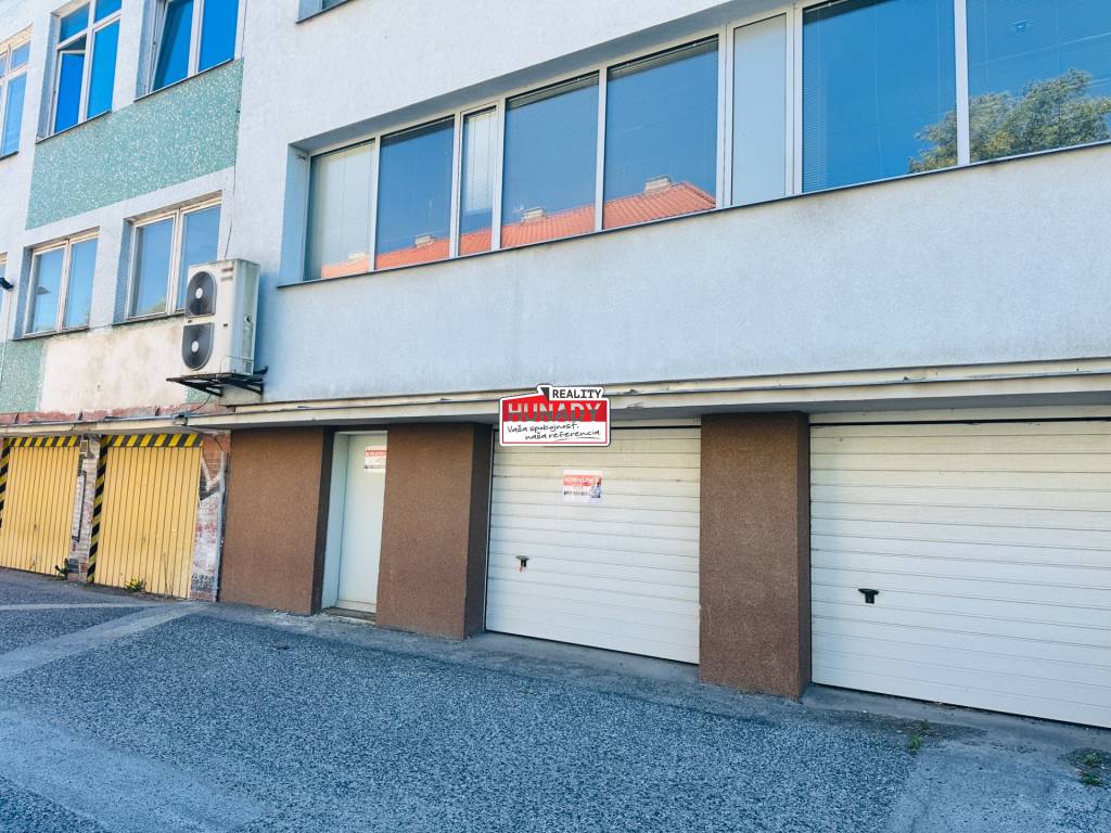 (16 m²) GARÁŽ NA PRENÁJOM V CENTRE - 5