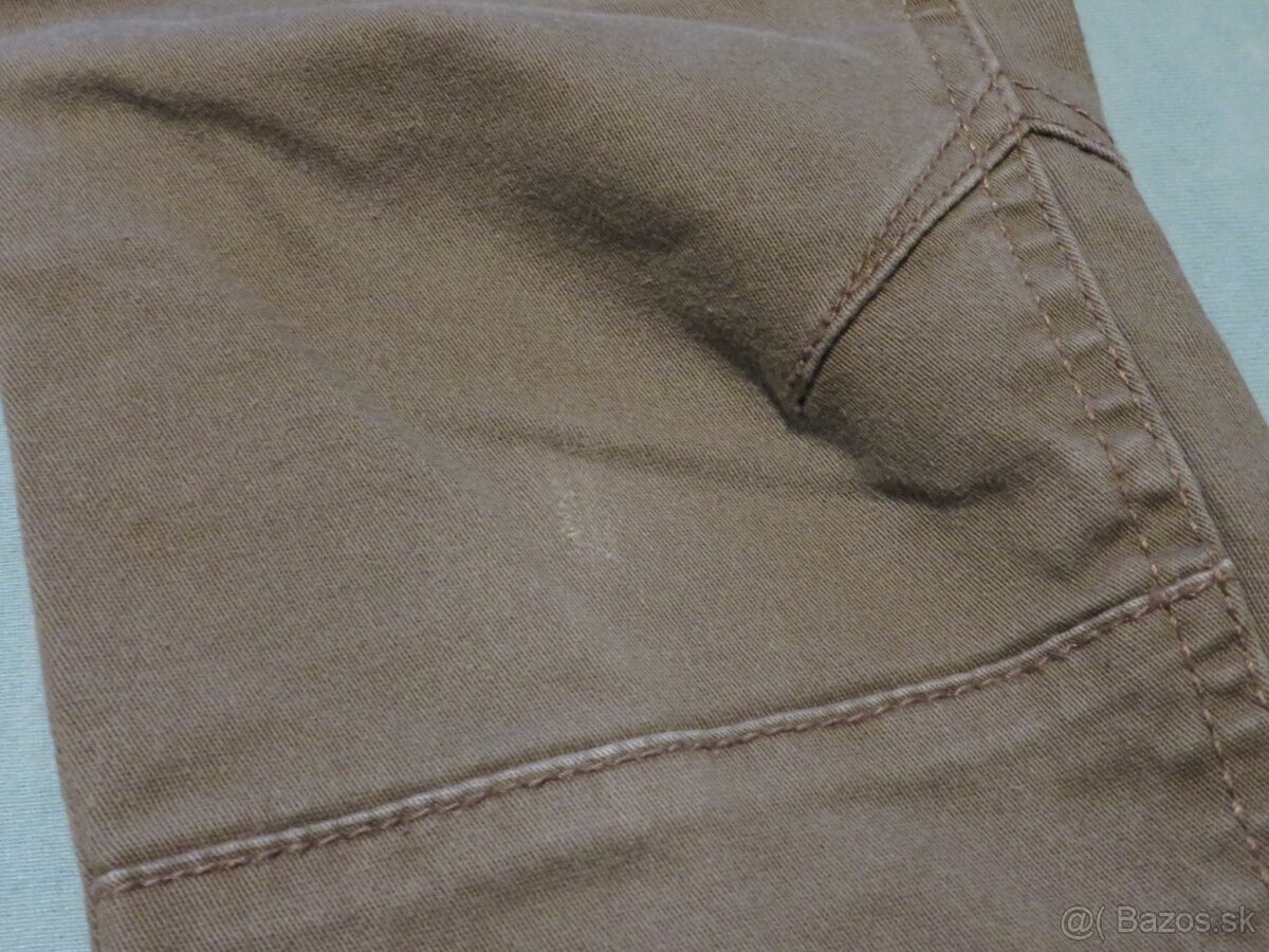 Chlapčenské hnedé kapsáče - veľ. 128/134_Terranova + tričko - 5