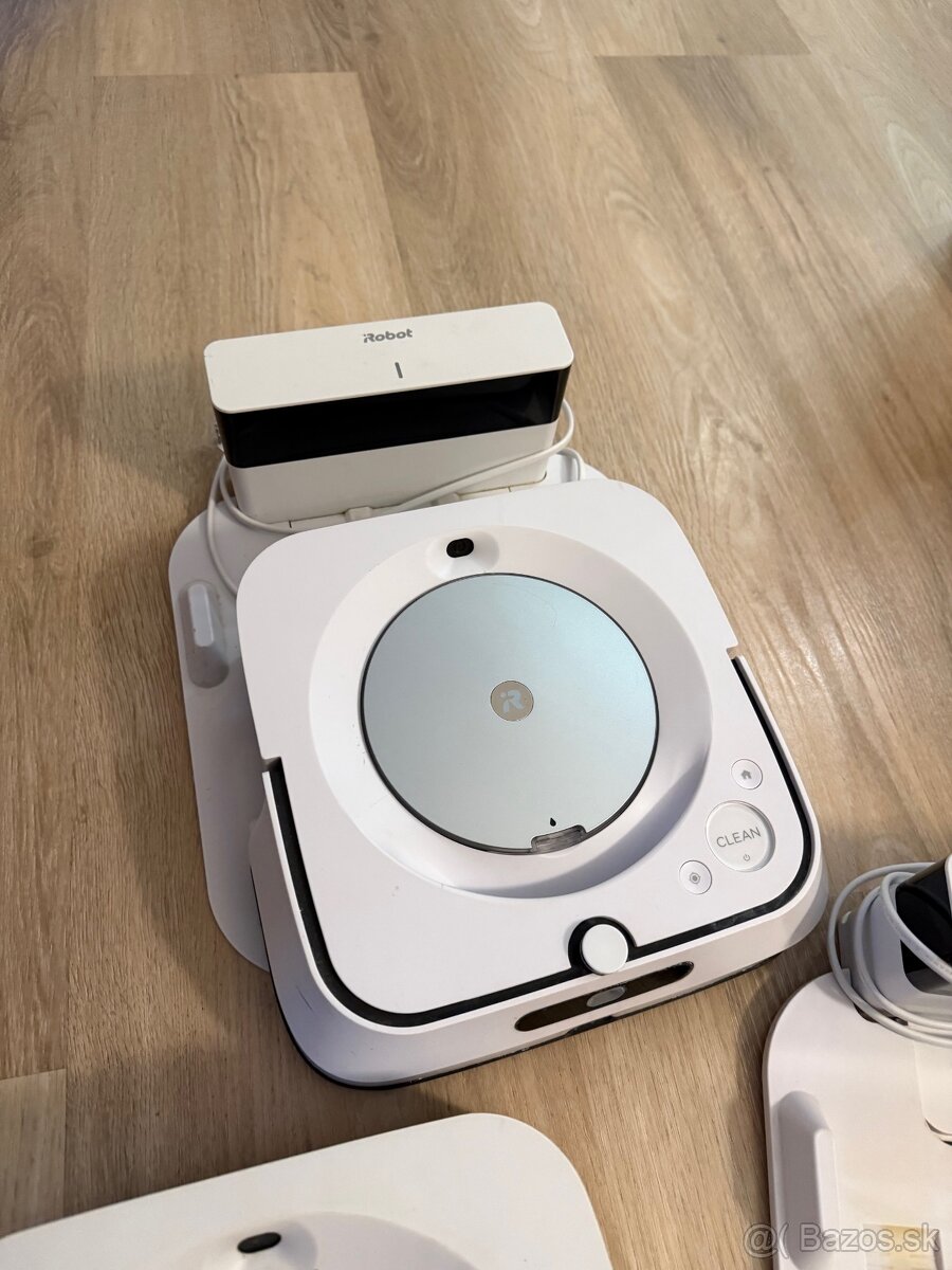 iRobot Roomba i7 s Clean Base, iROBOT Braava Jet M6 - 5
