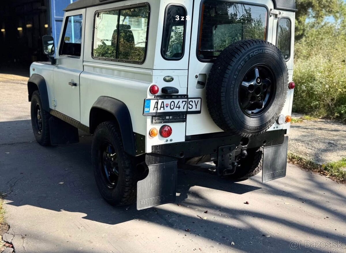 LandRover Defender - 5