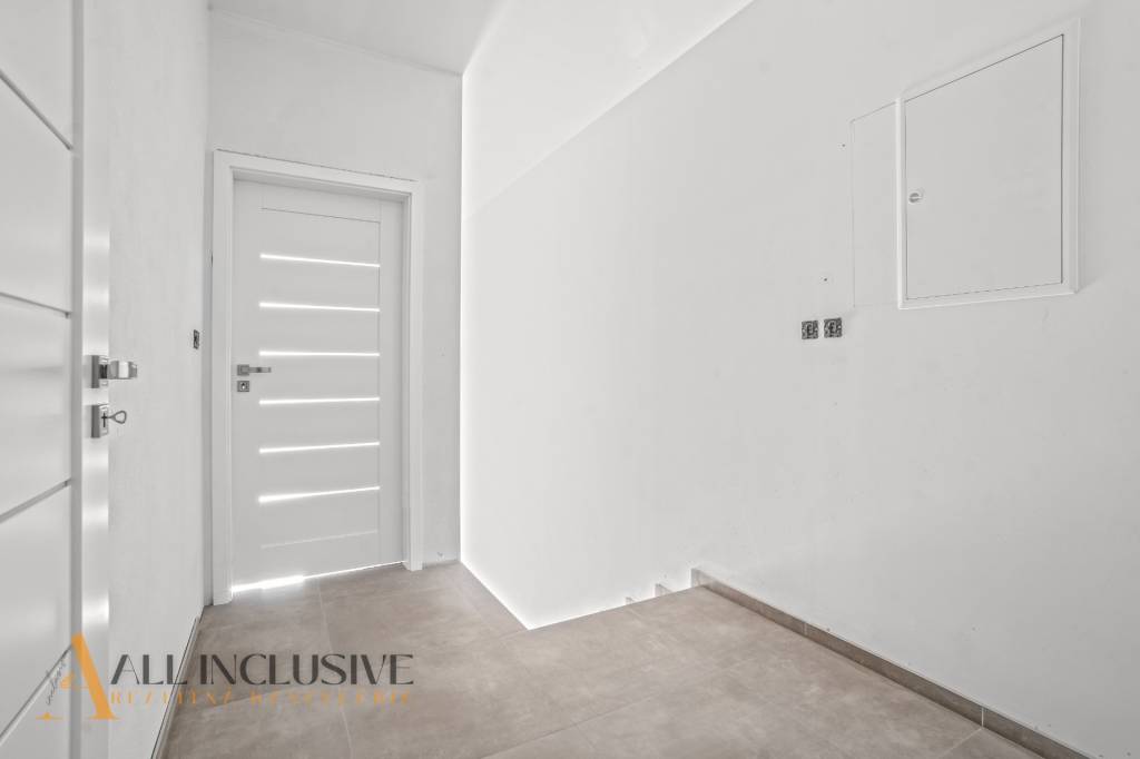 ALL INCLUSIVE I 3 IZBOVÉ BYTY S TERASOU, SO ZÁHRADOU + 2 PAR - 5