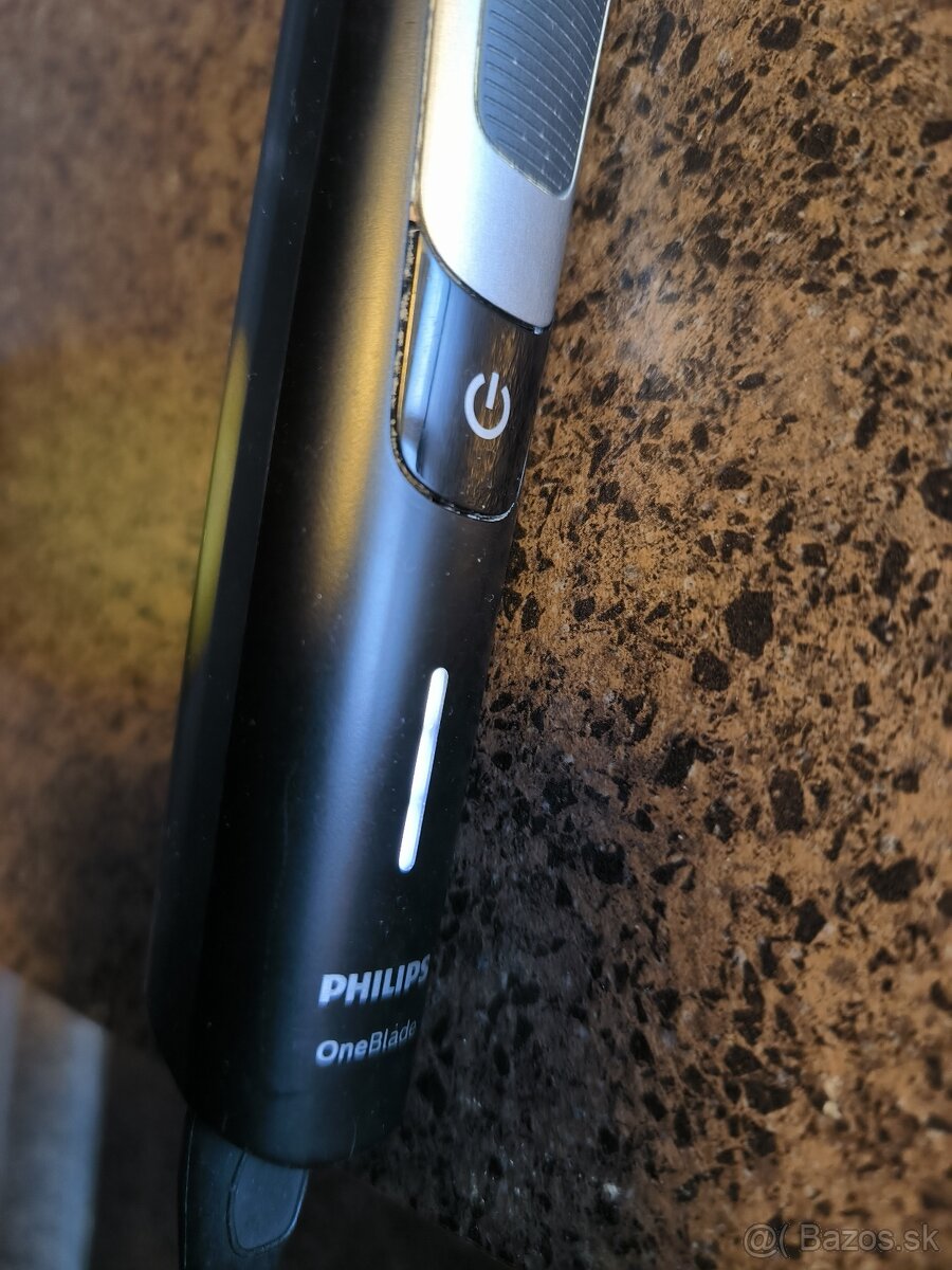 Holiaci strojček Philips One Blade Pro QP6510/20 - 5