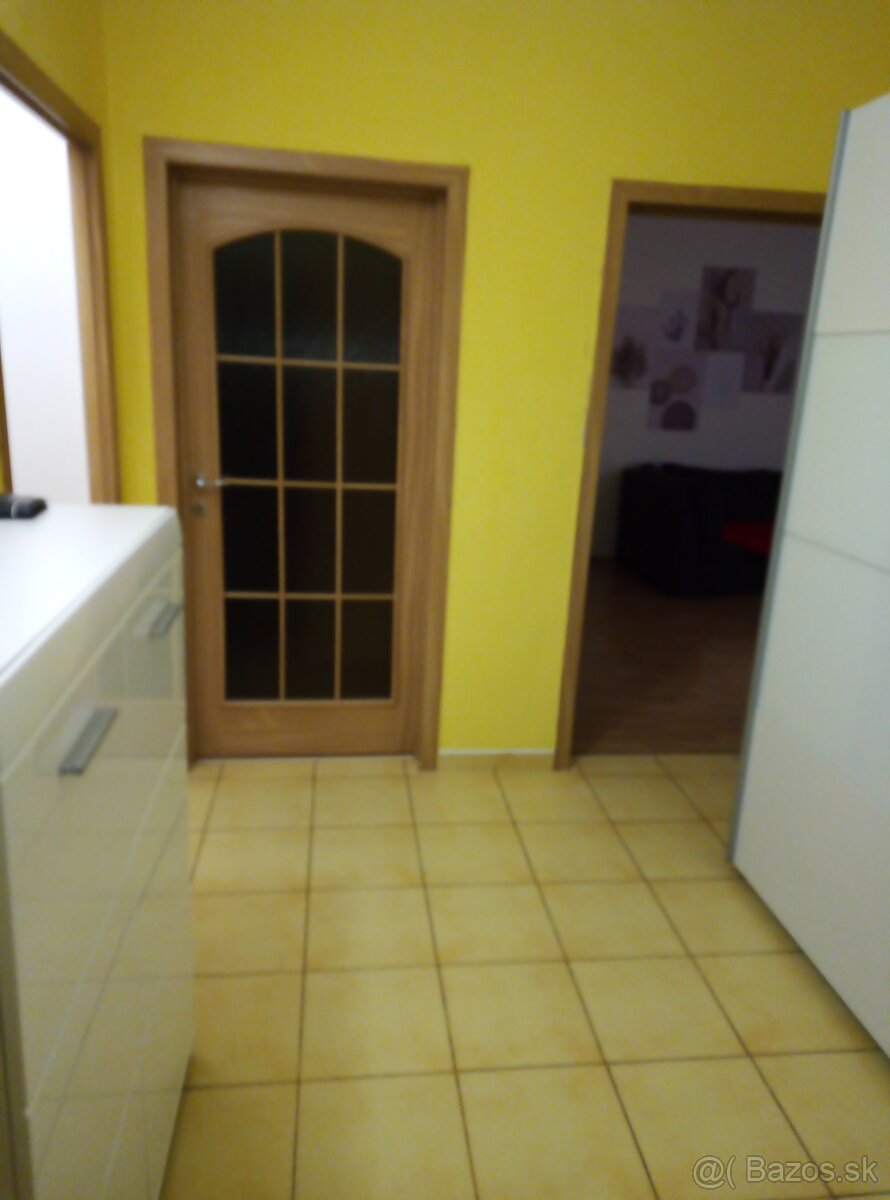 Prenájom bytu Vráble - 5