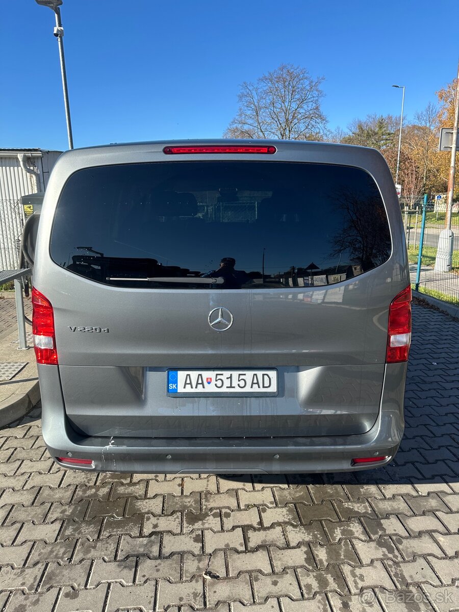 Mercedes Benz V - 5
