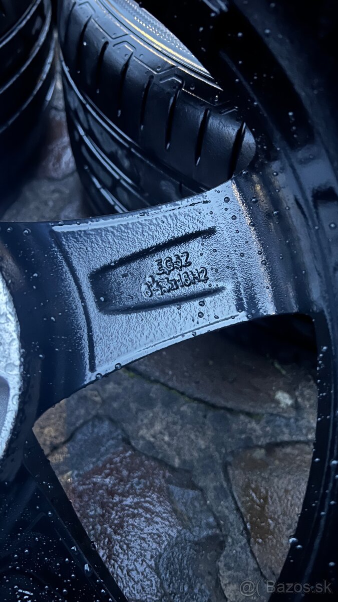 Elektróny so sadou pneu Hankook - 5