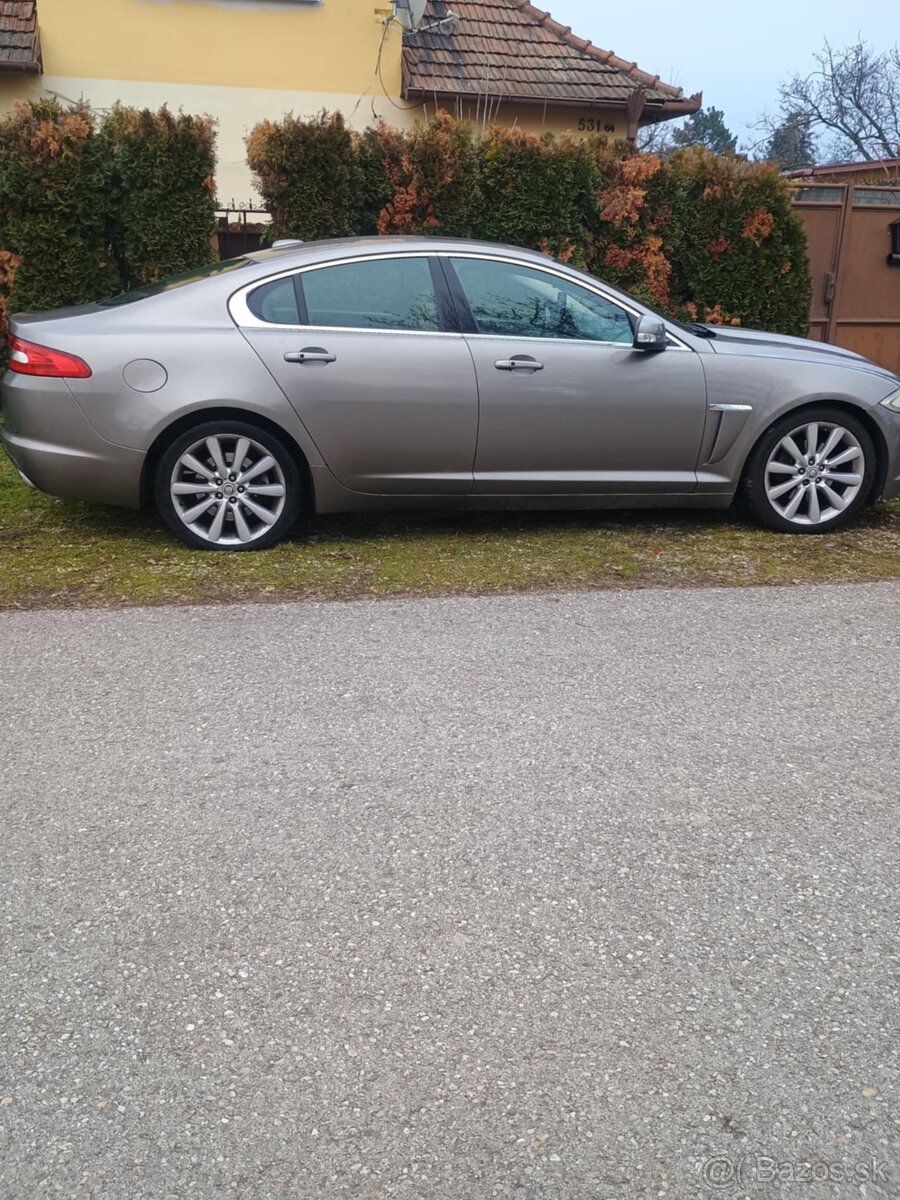 Jaguar XF 4.2 V8 221kW - 5