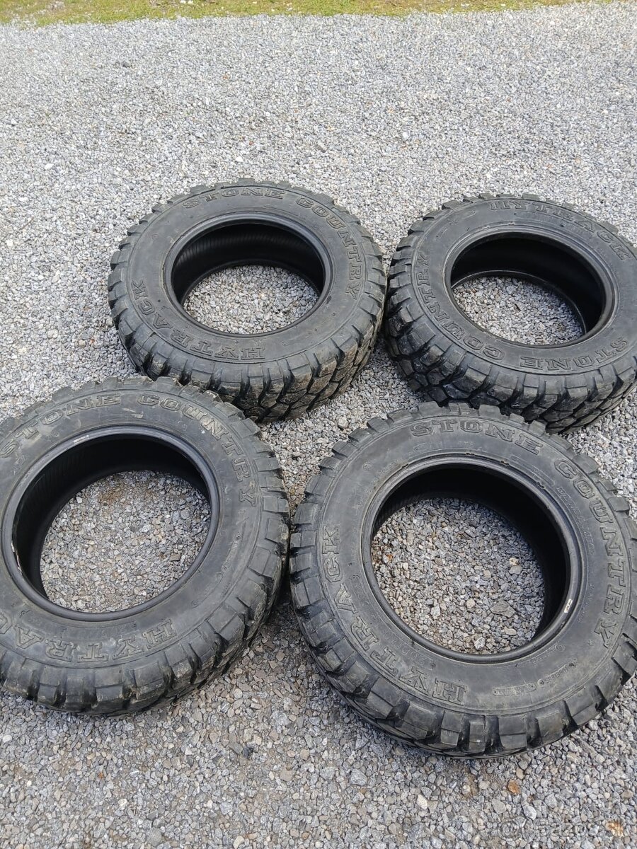 Offroad pneu 205/70 R15