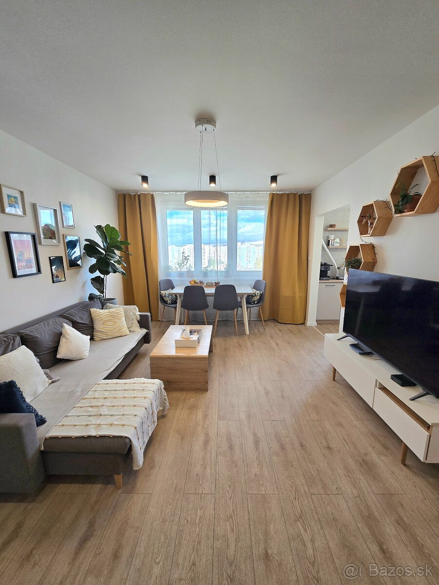 SAMOSTATNÁ IZBA V CENTRE KOŠÍC - 5