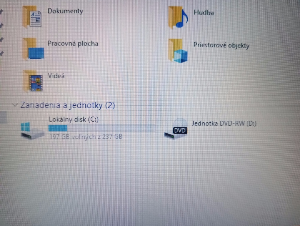 predám 17" ntb DELL / Intel core i5 / 16gb ram / ssd - 5