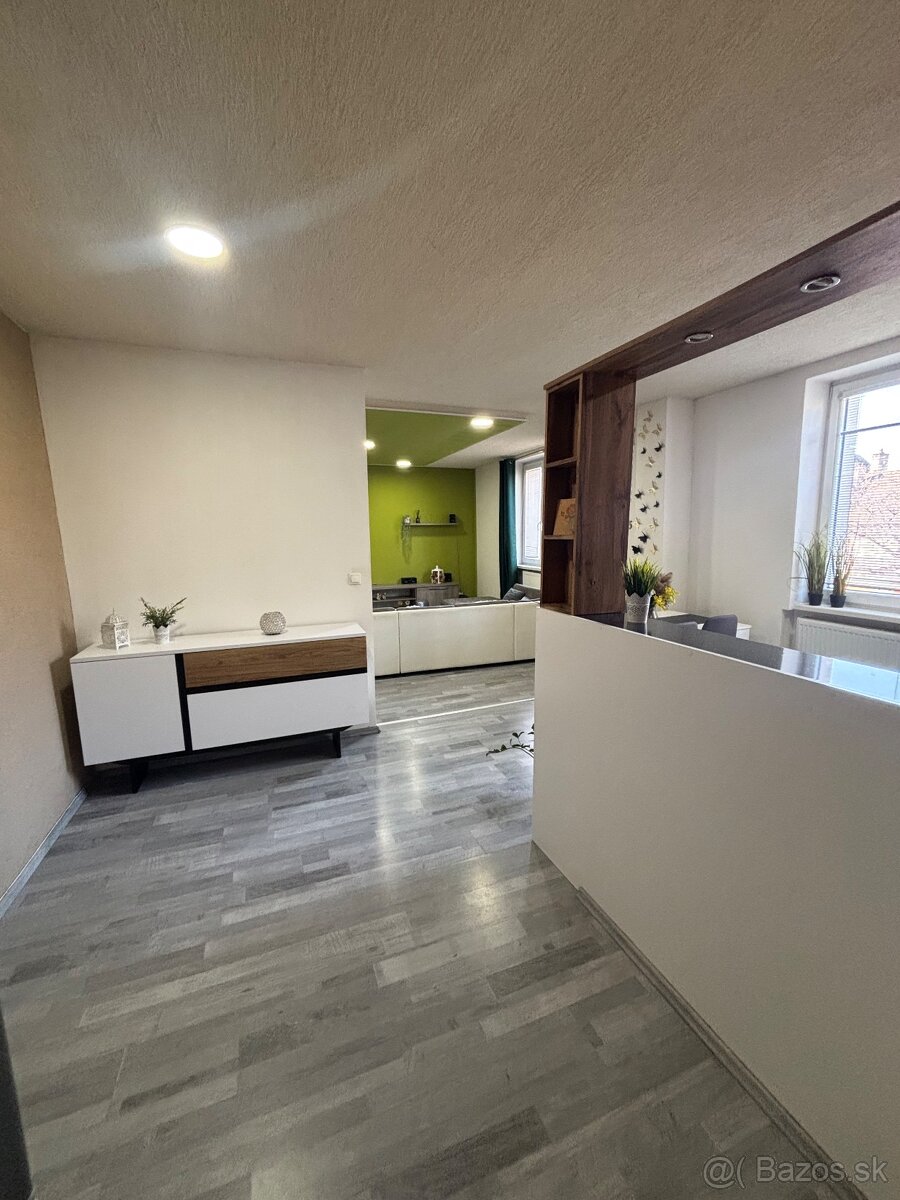 Prenájom 2 izboveho bytu - 5